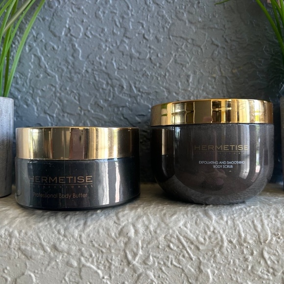 Hermetise Professional Body Butter and Exfoliating/Smoothing Scrub - Picture 1 of 2